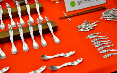 モルタル造形,鳥取砂丘モアイ,蓄光砂,蓄光粉,蓄光パウダー